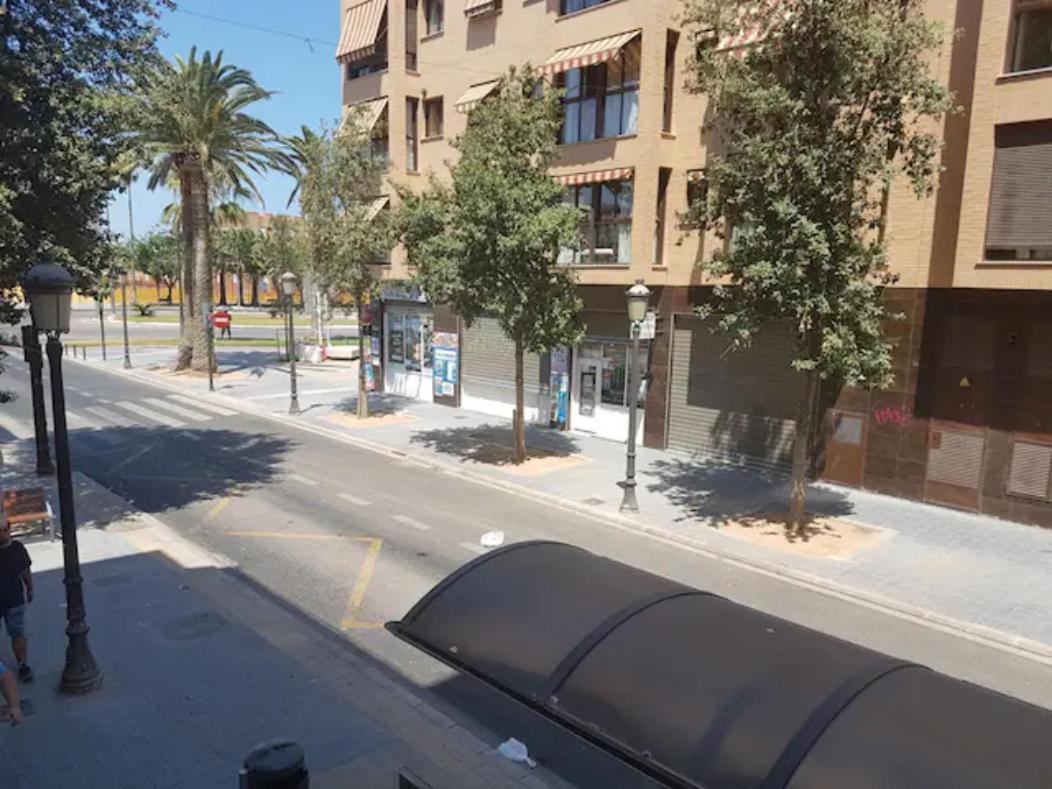 Reina Playa Apartment Valencia Bagian luar foto